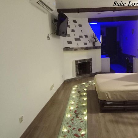 Suite Love Jacuzzi Uceda Buitenkant foto